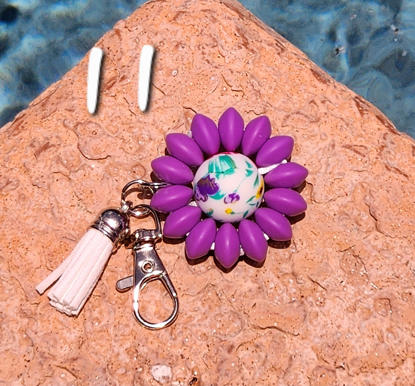 MIDI Handcrafted Beaded Flower Keychain